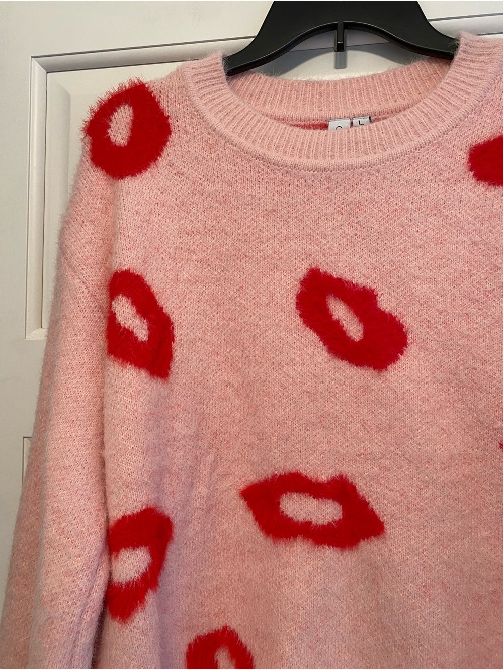 Valentines sweater - Picture 2 of 6